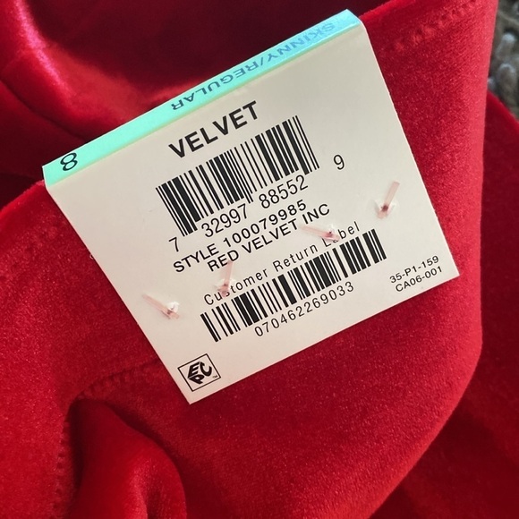 NWT INC Red Velvet Mid Rise Skinny Leg Stretchy Pants Size 8 - Picture 9 of 15
